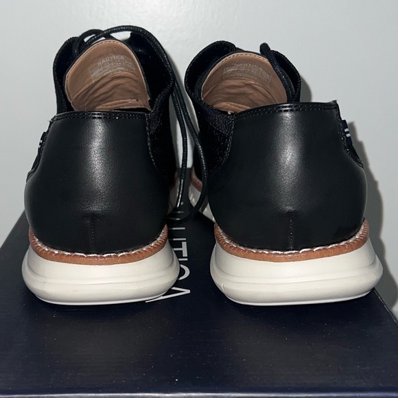 NAUTICA MEN’S LIGHTWEIGHT OXFORD - Picture 3 of 6